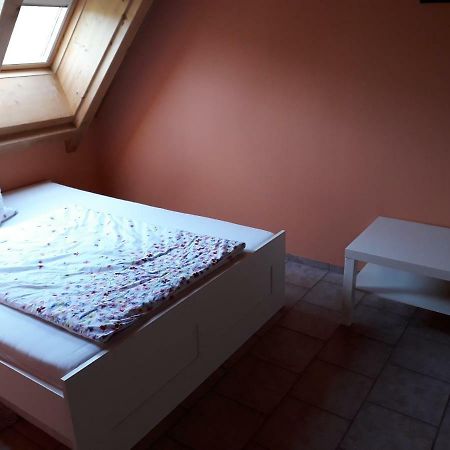 Gaestezimmer In Traumhafter Lage Neben Der Kurstadt Oberthulba Extérieur photo