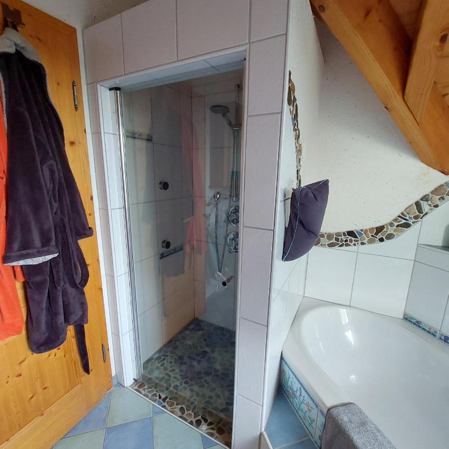 Gaestezimmer In Traumhafter Lage Neben Der Kurstadt Oberthulba Extérieur photo