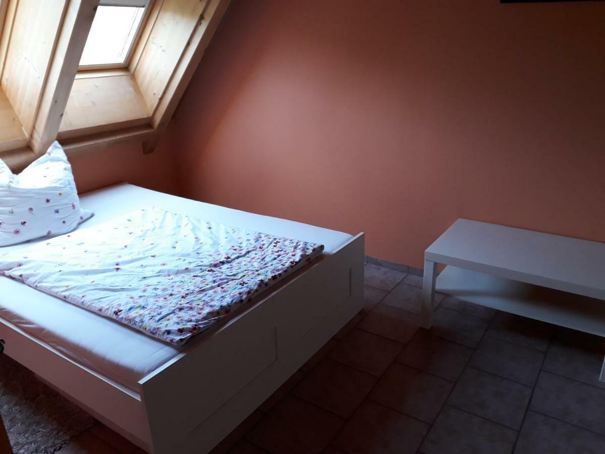 Gaestezimmer In Traumhafter Lage Neben Der Kurstadt Oberthulba Extérieur photo